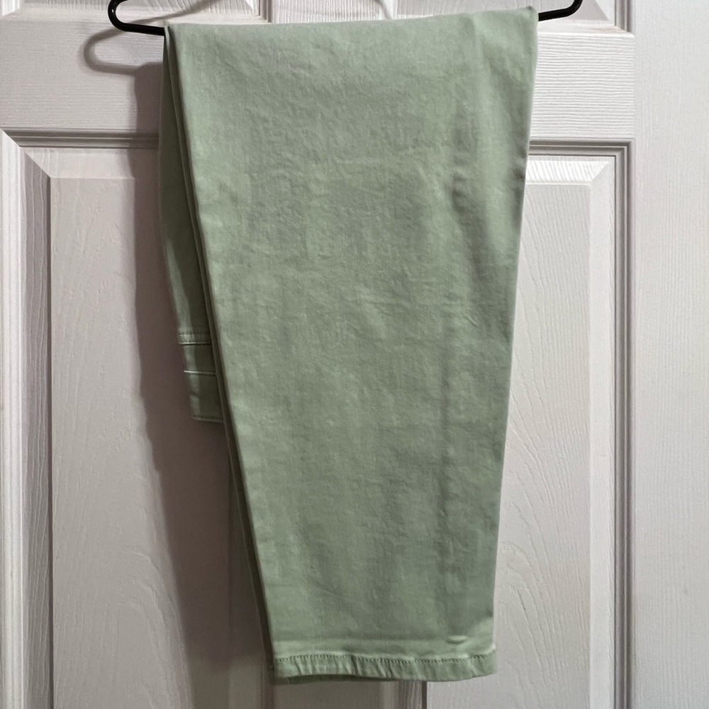 Pennington’s slim cut petite jeans